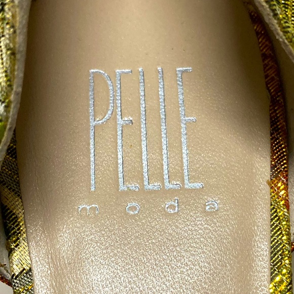 Elegant Evening Shoe by Pelle Moda - Picture 5 of 8